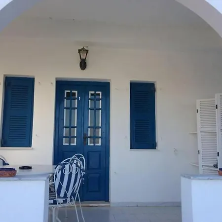 Lovely House Infront Of The In Molos Apartment Molos (Paros)