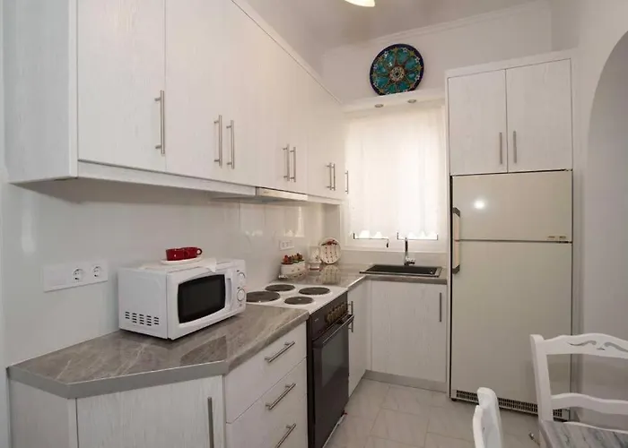 Appartamento Lovely House Infront Of The In Molos