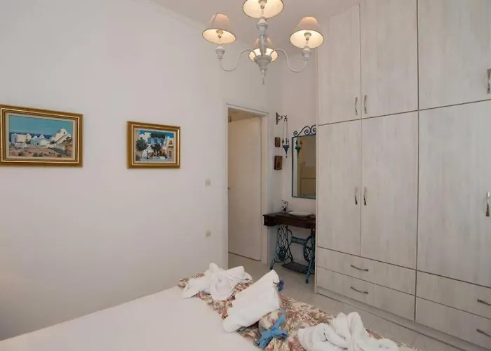 Lovely House Infront Of The In Molos Appartamento *